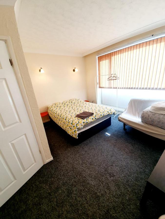 Rayleigh Town Centre 3 Bedroom Apartment المظهر الخارجي الصورة
